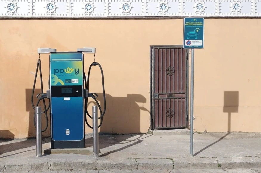 Powy y el municipio de Nardò: una asociación ganadora para la movilidad eléctrica en el transporte escolar